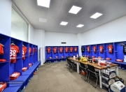 包含金州勇士发布备战花絮，赛后队长鼓劲，中超任务艰巨，更衣室氛围转暖的词条